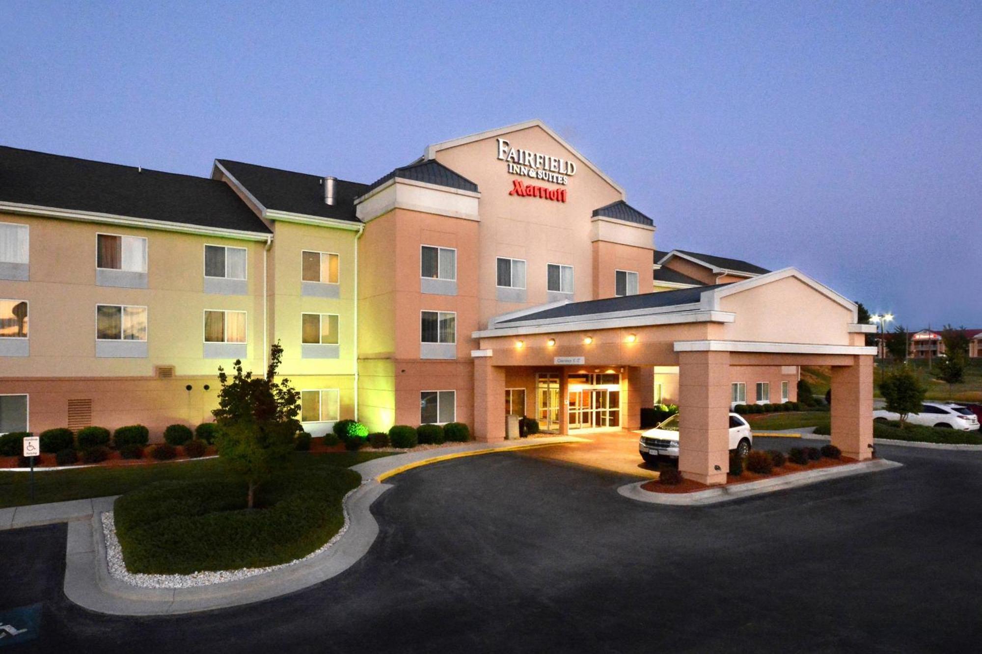 Fairfield Inn & Suites Wytheville Buitenkant foto